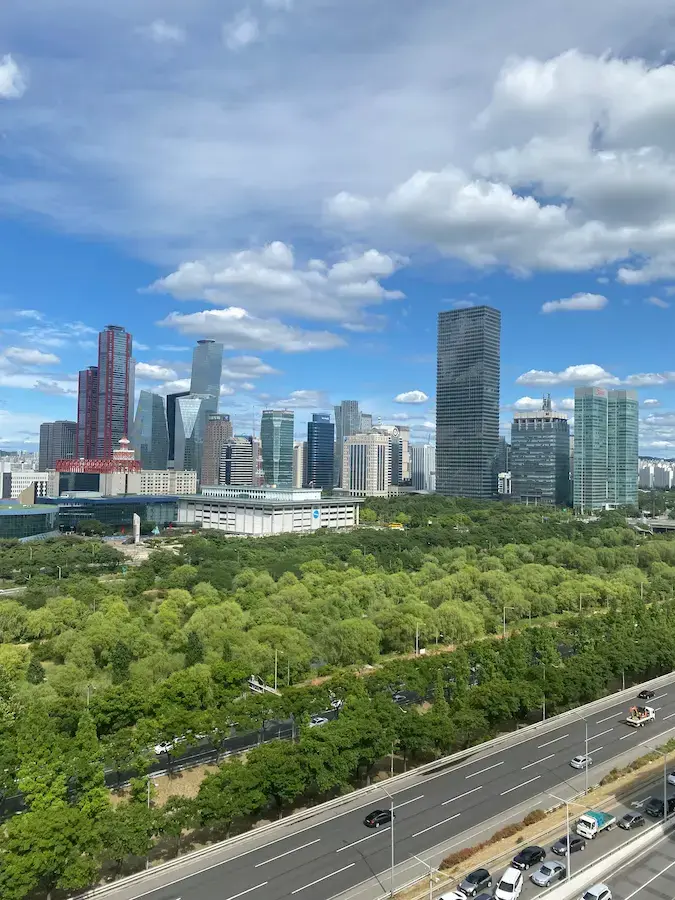 Office buildings and financial district skyline in Yeouido, Seoul, South Korea